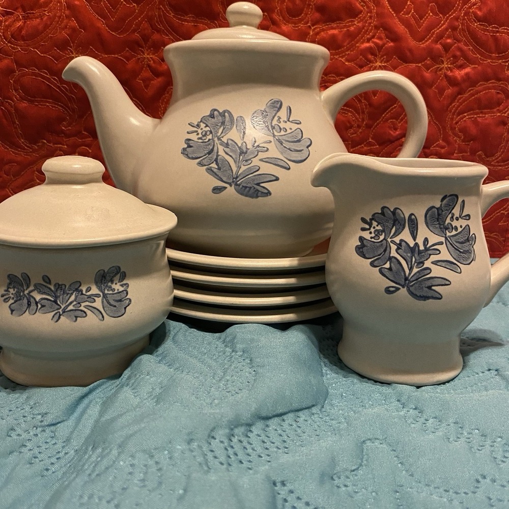 Pflatzgraff Yorktowne Stoneware 550Y‎ Teapot, Sugar, Creamer & 4 Saucers Group